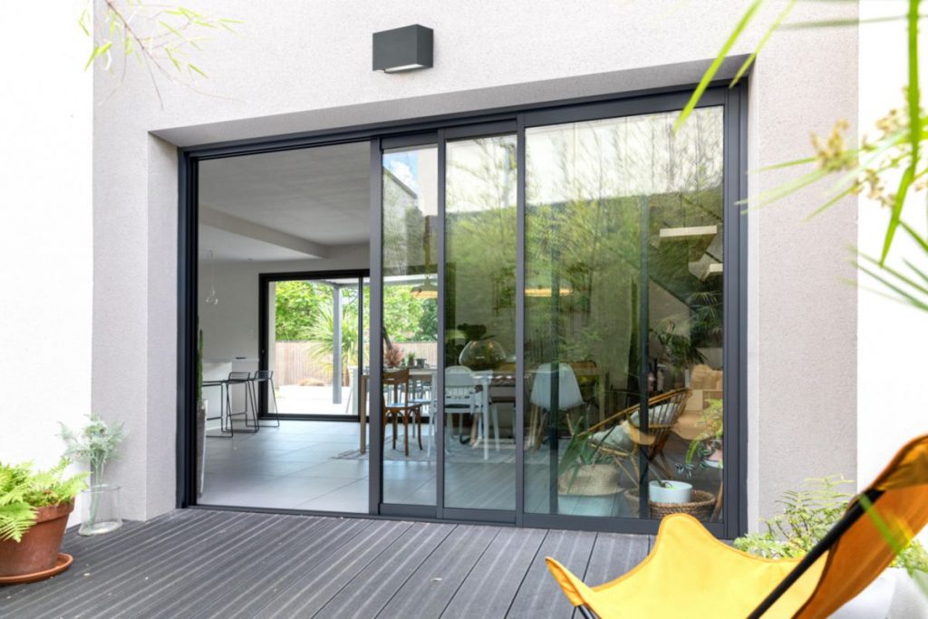 installation-baie-vitree-alu-95